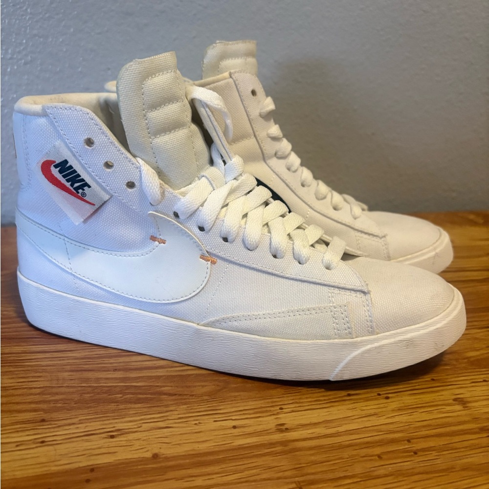 Nike Blazer Mid Rebel Size 6.5